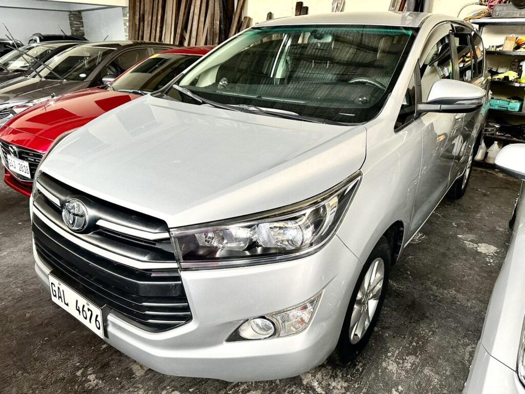 2019 toyota innova E 2