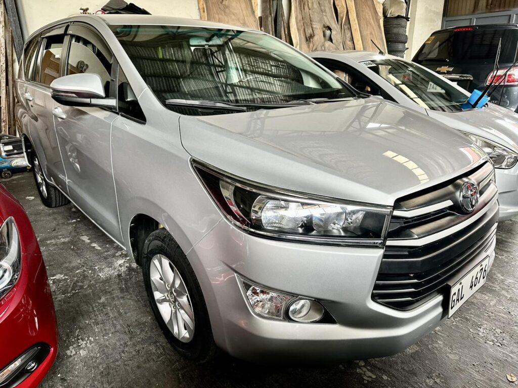 2019 toyota innova E 3