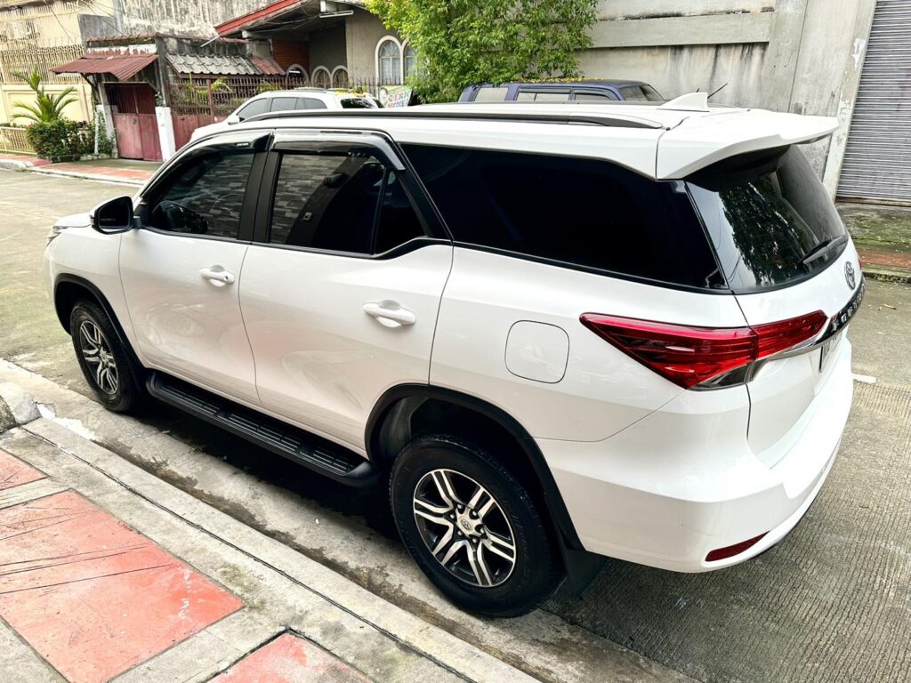 2020 toyota fortuner G 4x2 3