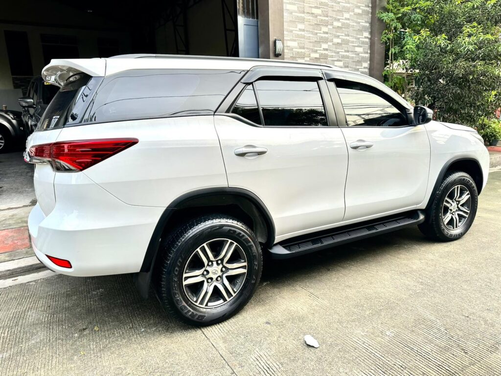 2020 toyota fortuner G 4x2 7